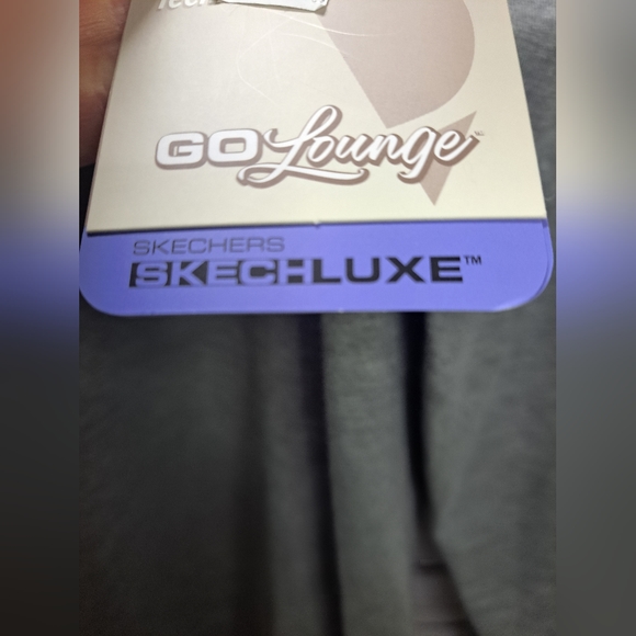 NWT Skechers GoLounge Restful Crew-XL - Picture 3 of 8